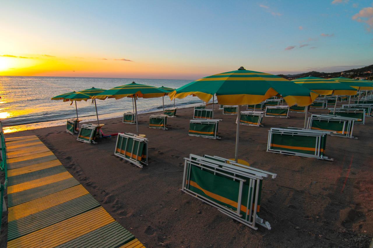 Club Esse Costa Dello Jonio Otel Mandatoriccio Marina Dış mekan fotoğraf