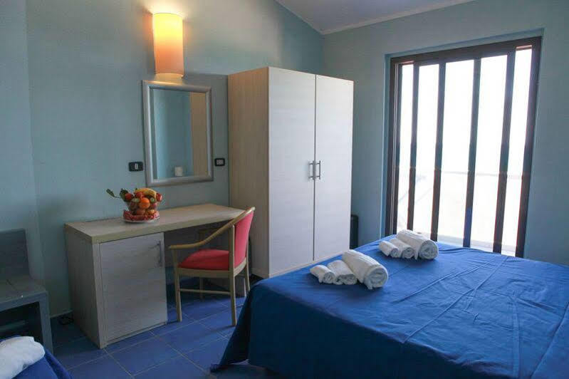 Club Esse Costa Dello Jonio Otel Mandatoriccio Marina Dış mekan fotoğraf